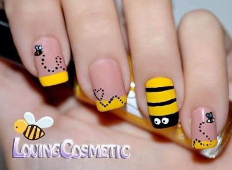 Latest & trendy designs for nails for hands to look classy & stylish 2023 Bee Gel Nails, Animal Nails Art, Animal Nail Ideas, Nail Art Bee, Nail Art Animals, Bee Nails Design, Animal Nail Art Designs, Cute Animal Nail Art, Bee Nail Designs