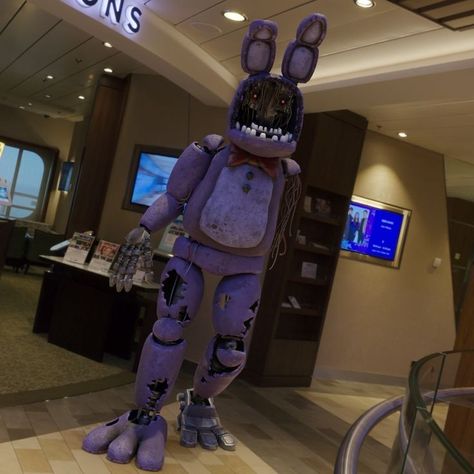 Withered Bonnie Costume, Withered Bonnie Cosplay, Fnaf Irl, Bonnie Costume, Fnaf Cosplays, Orochimaru Wallpapers, Withered Bonnie, Fnaf Costume, Fnaf Crafts