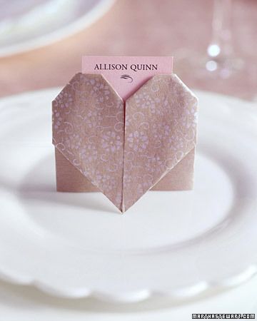 Paper Heart Place Cards Origami Wedding, Cards Craft, Heart Place, Origami Heart, Wedding Place Settings, Pink Bridal Shower, Festa Party, Shape Crafts, Paper Heart