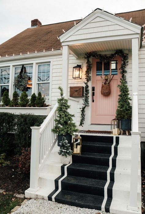 Love the painted stairs! Cod Aesthetic, Nesting With Grace, Eclectic Cottage, Pink Door, Cape Cod House, Casa Exterior, House Siding, Christmas Porch, Cottage Living