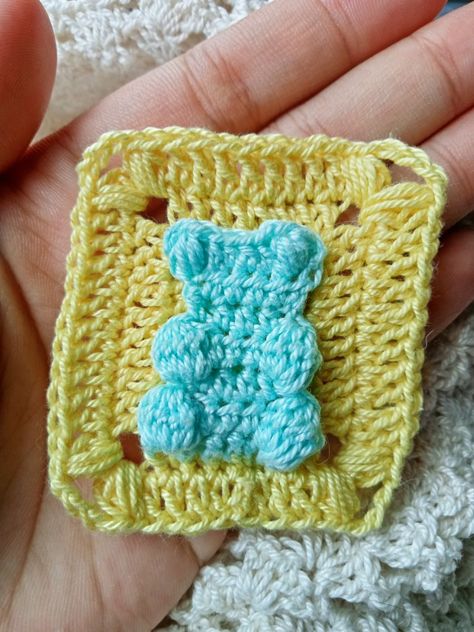 Crochet Gummy Bear Granny Square, Gummy Bear Granny Square Crochet Pattern, Crochet Gummy Bear Pattern Free, Gummy Bear Granny Square, Gummy Bear Crochet Pattern, Bear Granny Square, Gummy Bear Pattern, Crochet Gummy Bear, Cute Gummy Bear