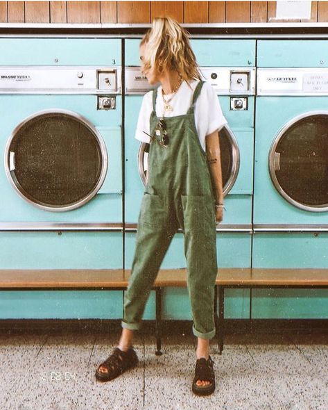 Vestiti In Jeans, Mode Hippie, Estilo Hippie, Look Retro, Mode Boho, Urban Wear, Hippie Outfits, Mode Inspo, Pusheen