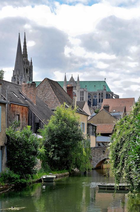 Chartres (Eure-et-Loir) - Vieille ville - Bords de l'Eure | Chartres (Eure-et-Loir) - Vieille ville - Bords de l'Eure Switzerland Trip, Cozy Places, Switzerland Travel, Cozy Place, Wanderlust Travel, Vacation Ideas, Cologne Cathedral, Interior Spaces, Pastel