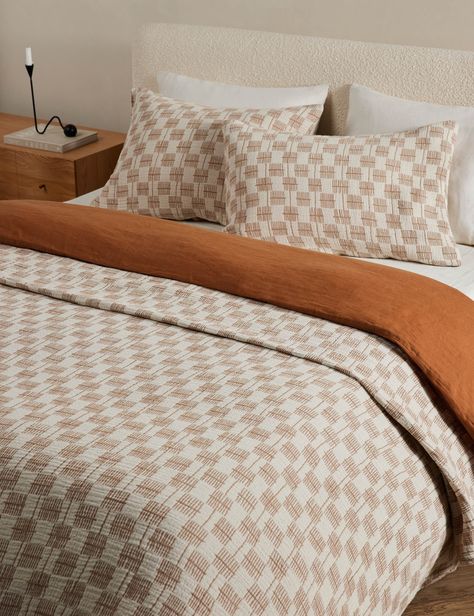 Basketweave Blanket by Sarah Sherman Samuel Cozy Bed Set, Burled Wood Furniture, Sarah Sherman, Textured Blankets, Sarah Sherman Samuel, Textured Bedding, Bright Living Room, Wall Bed, Bedding Essentials