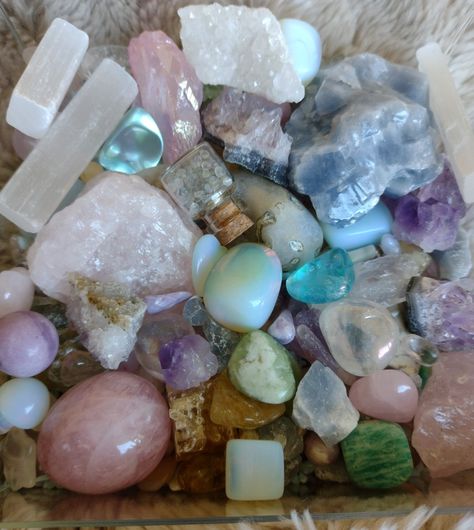 my crystals <3 #crystals #rainbowaesthetic #crystalaesthetic #opalite #rosequartz #aesthetic #selenite #angelauraquartz #greenjade #clearquartz #honeycalcite #crystalconfetti Rosequartz Aesthetic, Honey Calcite, Crystal Aesthetic, Crystal System, Angel Aura Quartz, Rainbow Aesthetic, Pretty Rocks, Repeating Patterns, Clear Quartz