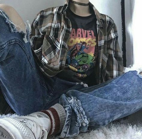 ♡ ◟@𝘤𝘰𝘴𝘮𝘪𝘤𝘨𝘰𝘵𝘩◝ ♡ 𝘪𝘨: 𝘢𝘮𝘺𝘣𝘵𝘰𝘳𝘳𝘦𝘴 Mike Wheeler, K Fashion, Grunge Look, Tomboy Style Outfits, Swaggy Outfits, Hippie Outfits, Tomboy Fashion, Alternative Outfits, Grunge Style