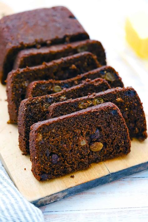 Boston Brown Bread Recipe, Baking Dish Recipes, Boston Brown Bread, Irish Brown Bread, Brown Bread Recipe, Best Homemade Bread Recipe, Cape Cod Bay, Brown Bread, Loaf Recipes