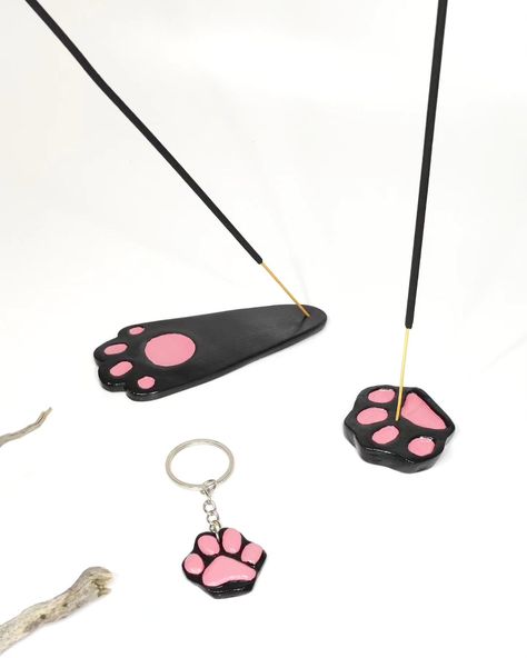 🐾 Cute Cat Paw Unique Ceramic Trinket Incense Holder and Keychain for Sticks Elevate your home decor with our hand made decorative products. This unique piece adds a touch of elegance to any room and is perfect for displaying on shelves, tables . The product made from highly durable with air dry clay boasts a smooth. Features a hand painted and finished with a gloss varnish. Our products are used a high gloss glaze varnish to create a glazed ceramic appearance to a variety of hard craft surf... Hard Crafts, Cat Paw, Unique Ceramics, Dry Clay, Cat Paws, Incense Holder, Air Dry Clay, Glazed Ceramic, Air Dry