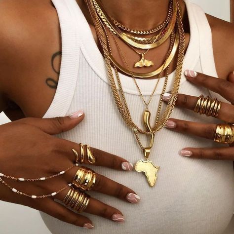 Paigey Cakey, Happy Juneteenth, Dope Jewelry Accessories, Jewellery Inspiration, Dope Jewelry, Chunky Jewelry, Jewelry Fashion Trends, Classy Jewelry, Girl Jewelry