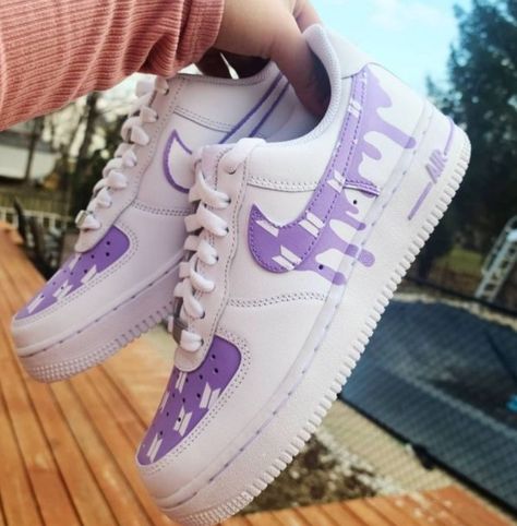 Army Shoes, Custom Sneakers Diy, Bts Clothing, Custom Shoes Diy, Diy Sneakers, Jordan Shoes Girls, Preppy Shoes, Custom Nike Shoes, Air Forces