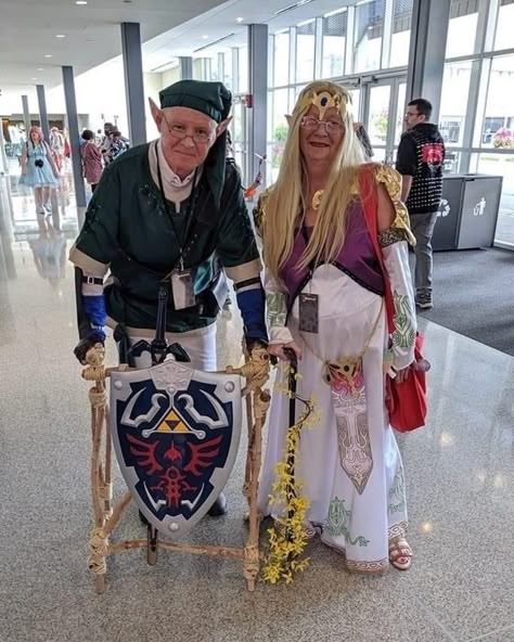 Zelda Totk, Link Cosplay, Top Cosplay, Zelda Cosplay, Elderly Couples, Zelda Botw, Legends Of Zelda, The Best Series Ever, Madame Tussauds