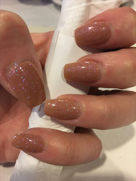 Beige Nails Sparkle, Sparkle Beige Nails, Nails Brown With Glitter, Brown Glitter Dip Nails, Glitter Beige Nails, Sparkly Tan Nails, Light Brown Shimmer Nails, Brown Sparkle Nails Acrylic, Brown Glitter Nails Acrylic