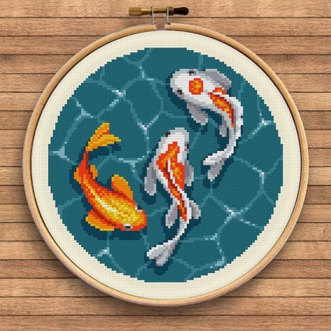 Koi Fish Cross Stitch, Underwater Pond, Floral Cross Stitch Pattern, Pix Art, Minecraft Pixel Art, Cute Cross Stitch, Beaded Cross, Cross Stitch Animals, Circular Pattern