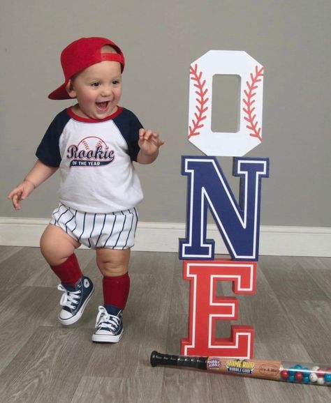 Rookie Of The Year Outfit, Baseball Cake Smash, Lil Slugger, Baseball Theme Birthday Party, Baseball Theme Birthday, Baseball First Birthday, Baseball Cake, Boys First Birthday Party Ideas, Boys 1st Birthday Party Ideas