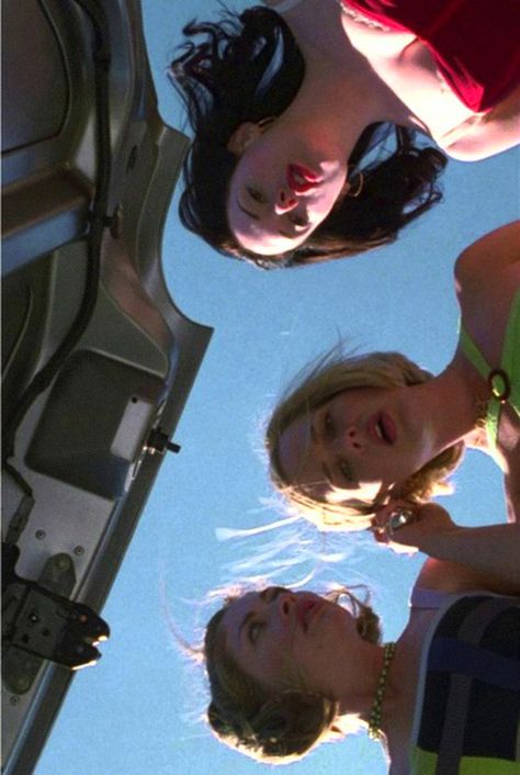 jaw breaker Early 2000s Music, Jaw Breaker, Rebecca Gayheart, 2000s Music, Julie Benz, Teens Movies, Rose Mcgowan, 90s Memories, 90s Movies