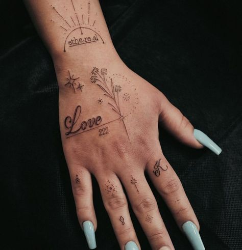 Ky Tattoos, Tattoo Main, Sticker Sleeve, Simple Hand Tattoos, Dragon Tattoo Ideas, Full Hand Tattoo, Small Finger Tattoos, Finger Tats, Hand And Finger Tattoos