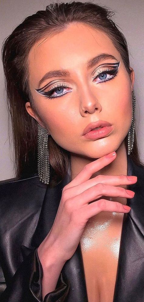 latest makeup trends 2022, makeup looks, makeup trends summer 2022, makeup ideas 2022, makeup trends winter 2022, makeup trends autumn 2022, makeup trends 2022 , 2022 eye makeup trends, makeup trends 2023, makeup look euphoria, makeup ideas colorful 2016 Makeup Trends, 50 Makeup, Latest Makeup Trends, Fashion Hub, Makeup Set, New Fashion Trends, How To Apply Makeup, Gorgeous Makeup, Makeup Trends