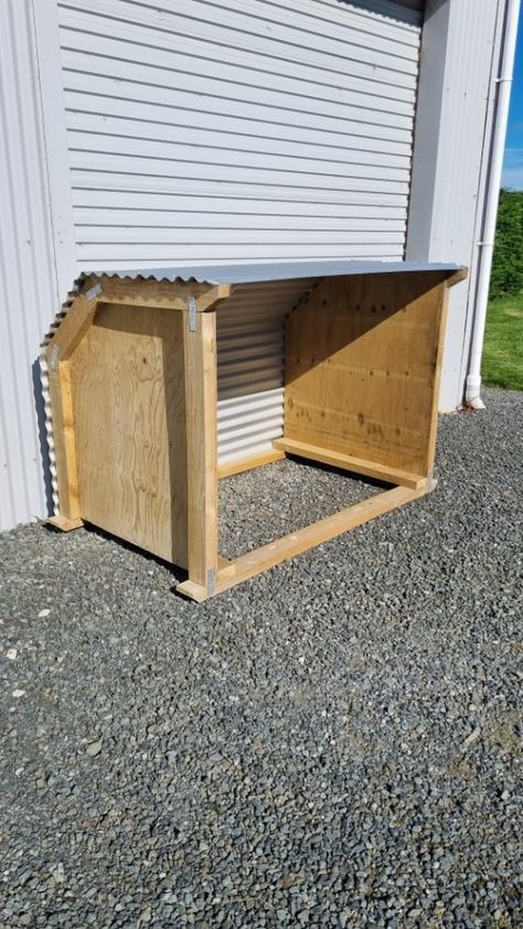 Shelters & sheds | Trade Me Marketplace Lamb Shelter, Outside Cat Shelter, Cat Houses, Pig House, Diy Barn, Building Renovation, Building Plan, Event Activities, Small Cat