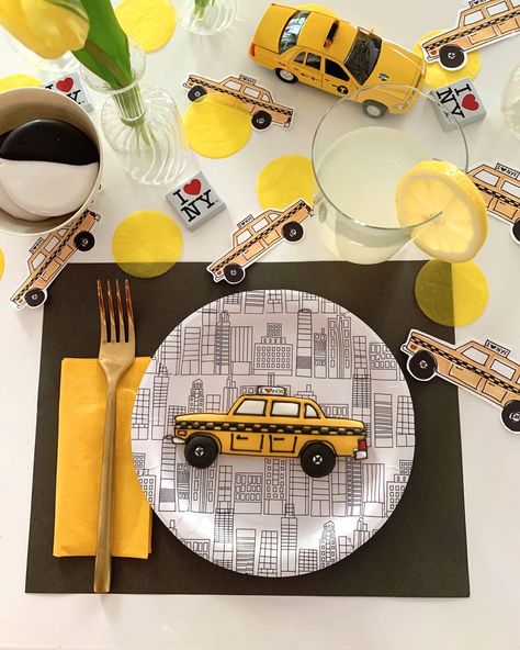 An NYC-Themed Party | Darcy Miller Designs New York Theme Party, Nyc Party, New York Party, New York Theme, Nyc Baby, White Cookie, Yellow Balloons, Dessert Display, Mini Apple