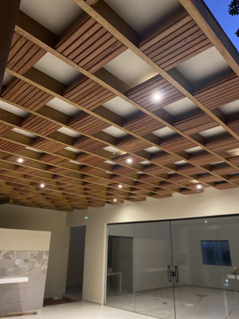 Hotel False Ceiling Design, Outdoor Ceiling Design, New Ceiling Design Living Rooms, Ceiling Accents, Beautiful Ceilings, Basement Ideas Bedroom, Small Office Design Interior, Modern Wall Paneling, New Ceiling Design