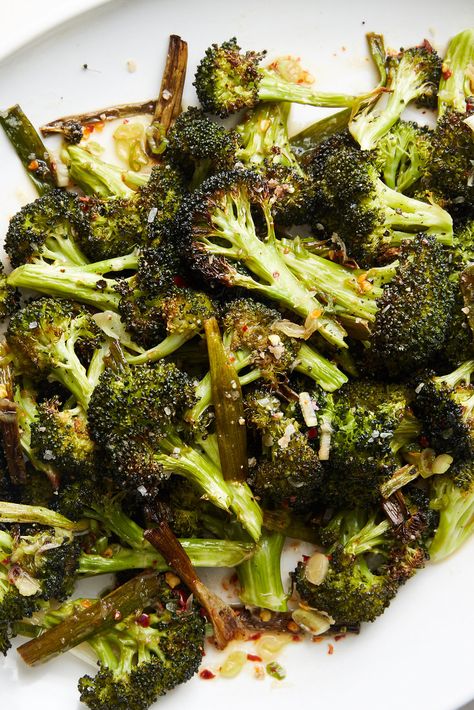 Thai Broccoli, Thanksgiving Potluck Ideas, Harissa Salmon, Cooking Broccoli, Roast Broccoli, Thai Dipping Sauce, Steak With Blue Cheese, Rice Broccoli, Grilled Broccoli