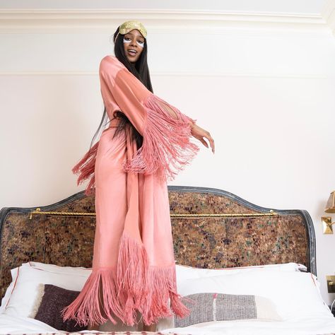 OLIVIA von HALLE (@oliviavonhalle) • Instagram photos and videos Venus Shell, Gifts For The Bride, Silk Robes, Olivia Von Halle, Shell Pink, Fantasy Closet, Silk Robe, Bridal Party Gifts, Fashion Editor