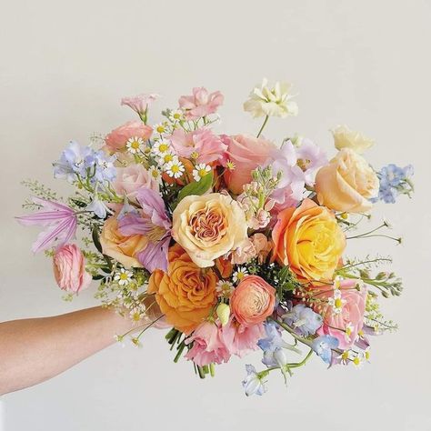 Peachy Flower Arrangements, Spring Wildflower Centerpieces, Soft Pastel Bouquet, Bright Spring Wedding Color Palette, Garden Party Wedding Bridesmaid, Spring Bouquet Wedding, Dreamy Wedding Decor, Bridal Bouquet Colorful, Pastel Flower Bouquet