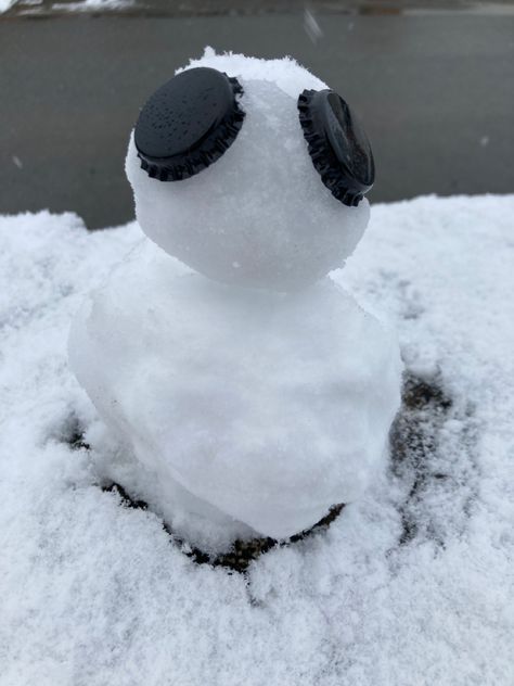 My preppy snowman ❄️☃️🌨️ Preppy Snowman, Snowman Ideas