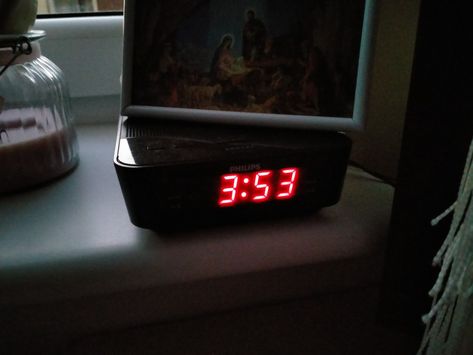 Dark Clock Aesthetic, Digital Alarm Clock Aesthetic, Clock Pic, Alarm Clock Aesthetic, Book Planning, Dark Clock, Clock Aesthetic, Picture Clock, Digital Clocks