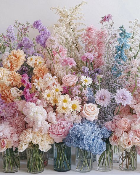 Flower Boquet, Boquette Flowers, Book Flowers, Flowers Bouquet Gift, Nothing But Flowers, Flower Therapy, Beautiful Bouquet Of Flowers, Pastel Flowers, Tiny Flowers