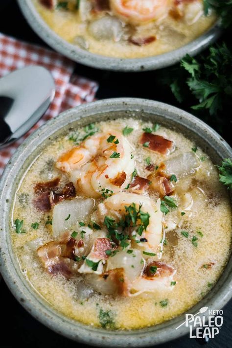 Keto Fish, Chowder Recipes Seafood, Keto Seafood, Seafood Chowder, Low Carb Chicken Recipes, Low Carb Diets, Fish Soup, Keto Soup, Low Carb Soup