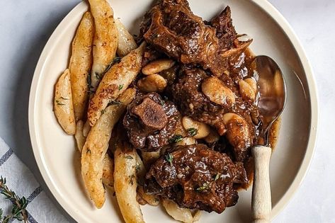 Jamaican oxtail stew will forever be one of my most favourite braises to make, especially during these cold winter days. Jamaican Dumplings, Saltfish And Ackee, Chocolate Chip Oat Cookies, Jamaican Oxtail Stew, Jamaican Oxtail, Braised Oxtail, Oxtail Stew, Oxtail Recipes, Jamaican Food