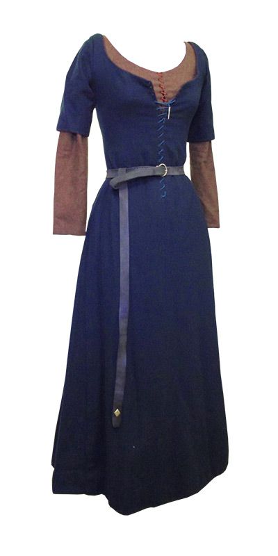 13th Century Clothing Women, Simple Medieval Dress, Womens Medieval Dress, 1400s Fashion, 13th Century Clothing, Medieval Dress Pattern, Middle Ages Clothing, Irish Dress, Medieval Woman