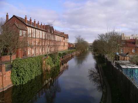 Coventry Canal, Foleshill, Coventry, West Midlands, UK Canal Photography, Coventry Uk, Birmingham Canal, Coventry England, Boat Living, Coventry University, London Dreams, English Summer, Coventry City