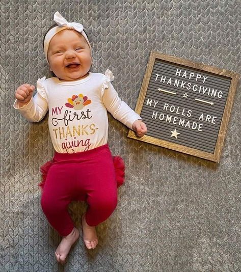 Milestone Picture Ideas Letter Board, Thanksgiving Baby Monthly Pictures, First Holiday Baby Pictures, Thanksgiving Letter Board Baby, Thanksgiving Milestone Picture Ideas, Infant Thanksgiving Pictures, Baby Thanksgiving Photos, 2 Month Letter Board Ideas, 1st Thanksgiving Pictures Baby