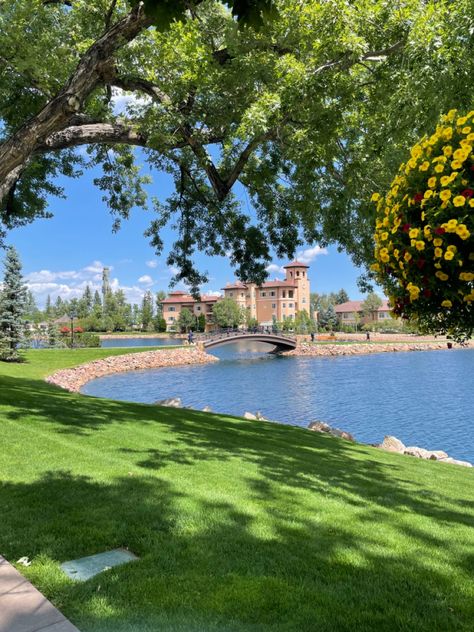 #colorado #coloradosprings #aesthetic #hotel #broadmoor Colorado Springs Aesthetic, Broadmoor Hotel, Colorado Aesthetic, Aesthetic Hotel, Spring Aesthetic, Colorado Springs, Golf Courses, Springs, Colorado