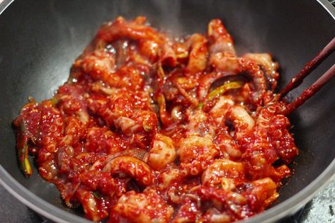 “Jukkumi bokkem” Spicy stir-fried small octopus Small Octopus Recipe, Spicy Octopus, Korean Stir Fry, Small Octopus, Rice Noodle Recipes, Octopus Recipes, Japanese Plum, Grilled Octopus, Pepper Powder