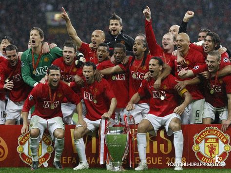 champions-league-2008-man-utd. Man Utd Aesthetic, Man Utd Champions League, Man Utd Team, Ronaldo Manchester United 2008 Wallpaper, Man Utd Squad, Manchester United Champions League, Manchester United Champions, Cold Pictures, Champions League 2006