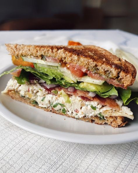 Cold Chicken Salads, Low Carb Chicken Salad, Chicken Salad Sandwiches, Salad Sandwich Recipe, Braised Chicken Breast, Chicken Salad Sandwich Recipe, Carrot Salad Recipes, Delicious Chicken Salad, Easy Chicken Breast