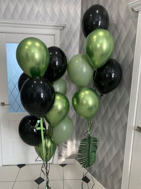 Black Green And Gold Balloons, Green Birthday Decorations For Man, Green Black And Silver Party Decorations, 18th Birthday Green Theme, Green Bday Decorations, Green And Black Birthday Theme, Black And Green Birthday Decor, Green 21st Birthday Ideas, Dark Green Birthday Theme