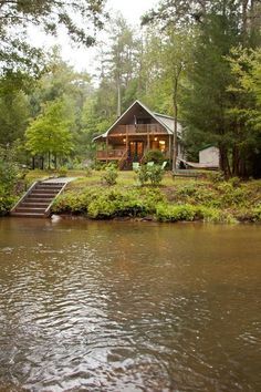 📌 @tiffanymontayre Blue Ridge Log Cabins, Blue Ridge Cabin Rentals, Blue Ridge Georgia, Log Home Decorating, Haus Am See, Cabin Living, Little Cabin, Log Cabin Homes, River House