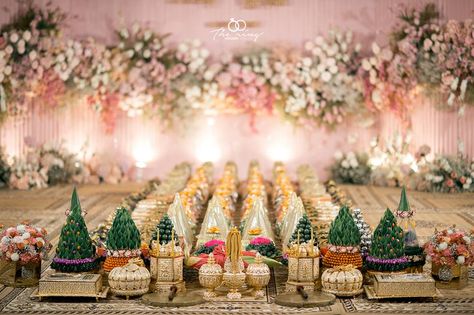 Khmer Wedding Decorations, Wedding Khmer, Cambodian Wedding, Wedding Setup, Khmer Wedding, Wedding Set Up, Let's Celebrate, Dresses Kids Girl, Lets Celebrate