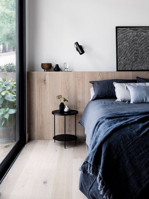 Merricks Guest House by Studio Esteta | Australian Interiors | est living Design Interior Modern, Bedroom Design Inspiration, Headboard Wall, Modern Bedroom Design, Design Del Prodotto, Contemporary Bedroom, Modern Bed, Minimalist Bedroom, Design Case