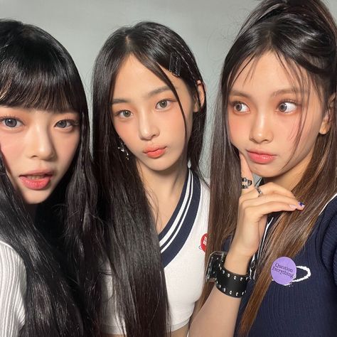 Hanni minji and Hyein NewJeans icons selca Minji Hyein, New Jeans Style, My Chemical, Kpop Girl Groups, Korean Girl, South Korean Girls, New Hair, بلاك بينك, Kpop Girls