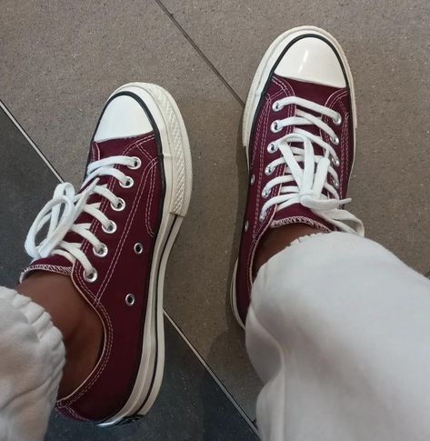 Converse Chuck Taylor 70s, Burgundy Converse, Chuck Taylor 70s, Converse Chuck 70s, Converse 70, Maroon Converse, Chuck 70s, Tenis Converse, Red Chucks