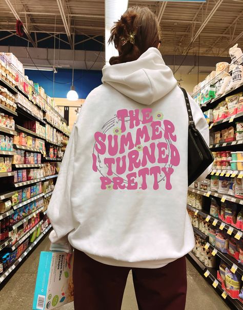 The Summer I Turned Pretty, Cousins Beach Hoodie