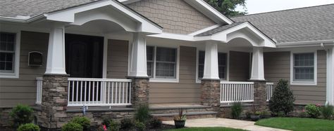 love these columns, and the look of how the hardy board is finished. Vinyl Siding Colors, Home Siding, Lp Smartside, Siding Installation, James Hardie Siding, Exterior House Renovation, Hardie Siding, Siding Options, James Hardie