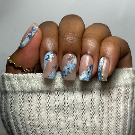 The Prettiest Marble Nails That'll Wow Everybody! - The Catalog Marble Look Nail Art, Manicure For Greece, Blue With Gold Nails, Marble Tip Nails, Marble Art Nails, Marble Blue Nails, Wildflower Nails, Dark Winter Nails, Summer Spring Nails