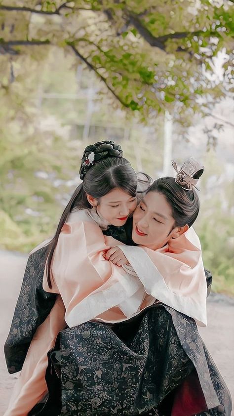 Scarlet Heart Ryeo Funny, Lee Min Ho Kiss, Iu Moon Lovers, Scarlet Heart Ryeo Wallpaper, Moon Lovers Drama, Moon Lovers Scarlet Heart Ryeo, Scarlet Heart Ryeo, Wang So, Korean Drama Romance