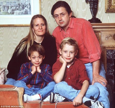 Macaulay Culkin ♥ Culkin Family, Rory Culkin, Home Alone Movie, Kevin Mccallister, Kieran Culkin, Macaulay Culkin, Bad Memories, Hollywood Icons, Film History